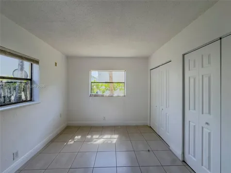 4061 N Dixie Highway Oakland Park FL 33334