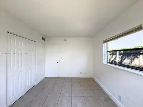4061 N Dixie Highway Oakland Park FL 33334