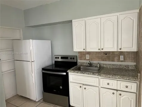 7633 Dickens Avenue Miami Beach FL 33141