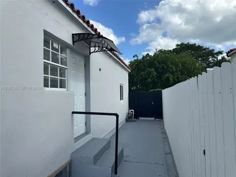 1765 SW 21st Street Miami FL 33145