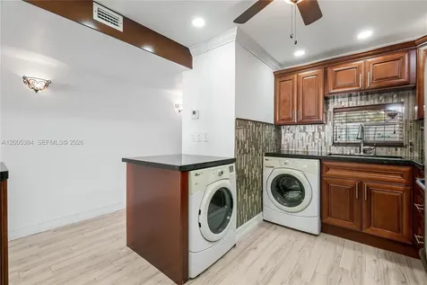 711 S Hollybrook Drive Pembroke Pines FL 33025