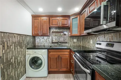 711 S Hollybrook Drive Pembroke Pines FL 33025
