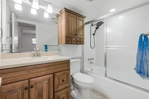 711 S Hollybrook Drive Pembroke Pines FL 33025