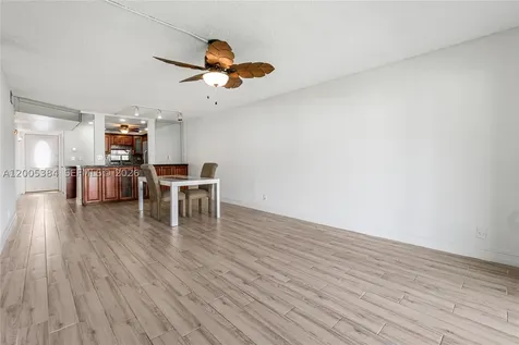 711 S Hollybrook Drive Pembroke Pines FL 33025