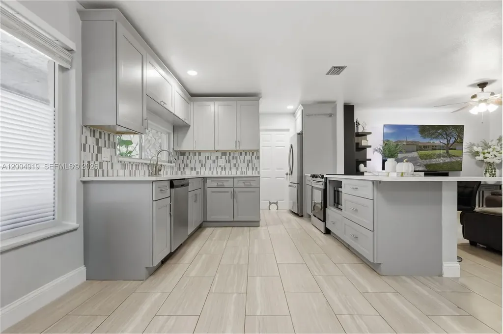 1200 Rowayton Circle Wellington FL 33414