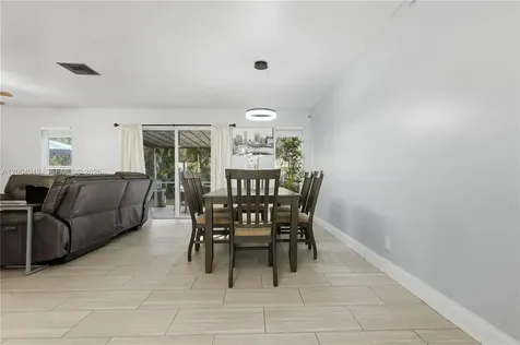 1200 Rowayton Circle Wellington FL 33414