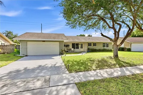 1200 Rowayton Circle Wellington FL 33414