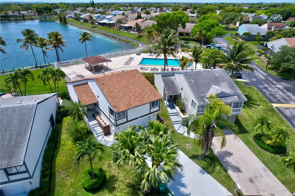 9928 SW 218th Terrace Cutler Bay FL 33190