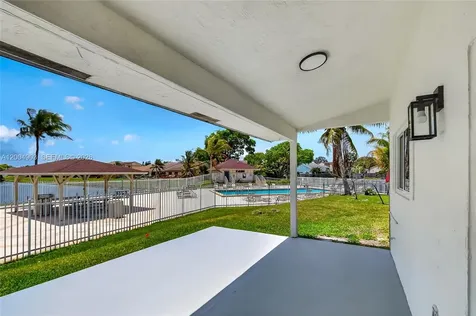 9928 SW 218th Terrace Cutler Bay FL 33190