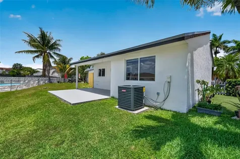 9928 SW 218th Terrace Cutler Bay FL 33190