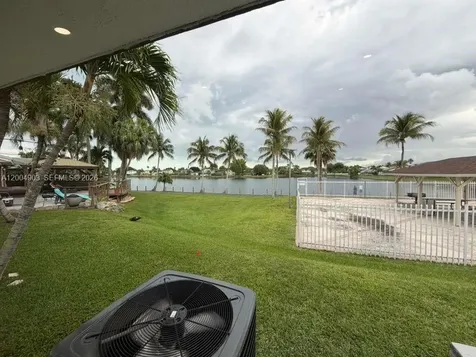 9928 SW 218th Terrace Cutler Bay FL 33190