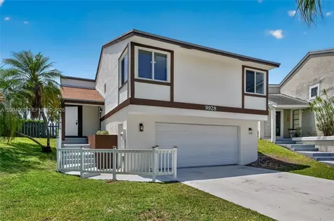 9928 SW 218th Terrace Cutler Bay FL 33190