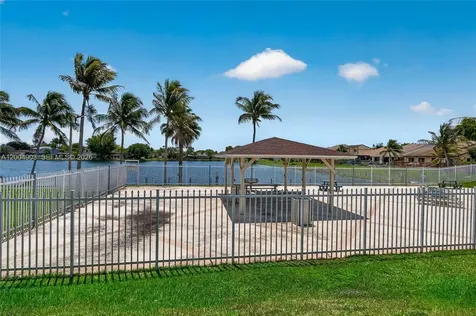9928 SW 218th Terrace Cutler Bay FL 33190