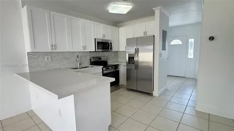 9465 SW 77th Court Miami FL 33156