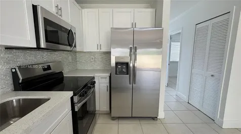 9465 SW 77th Court Miami FL 33156