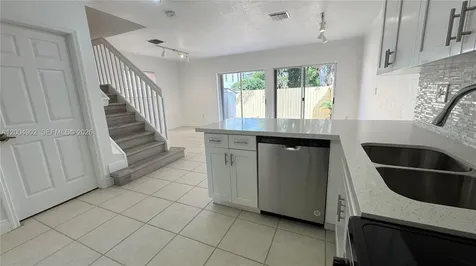 9465 SW 77th Court Miami FL 33156