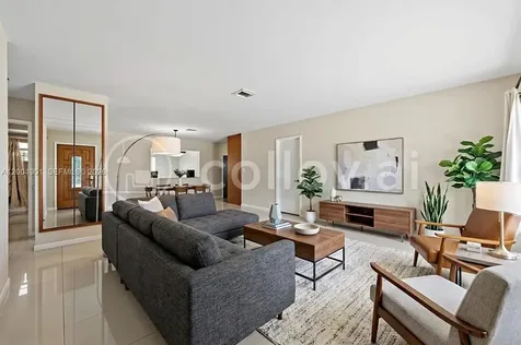 2210 N 57th Way Hollywood FL 33021