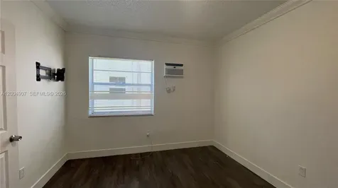 1043 NW 2nd Street Miami FL 33128