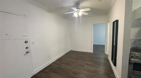 1043 NW 2nd Street Miami FL 33128