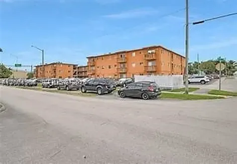 2330 NW 11th Street Miami FL 33125