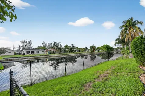7891 NW 90th Avenue Tamarac FL 33321