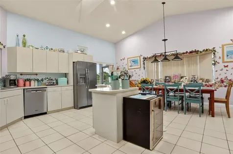 7891 NW 90th Avenue Tamarac FL 33321