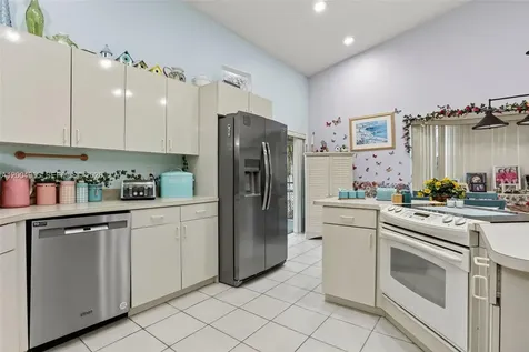 7891 NW 90th Avenue Tamarac FL 33321