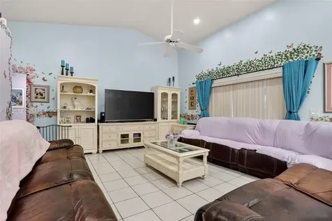 7891 NW 90th Avenue Tamarac FL 33321