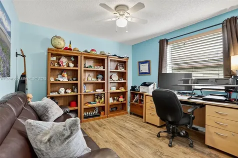 7891 NW 90th Avenue Tamarac FL 33321