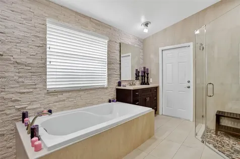 7891 NW 90th Avenue Tamarac FL 33321
