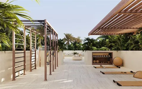 260 Collins Avenue Miami Beach FL 33139