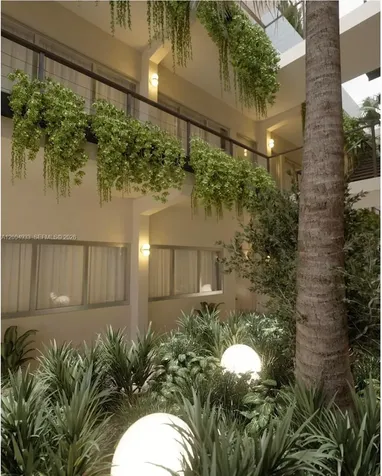 260 Collins Avenue Miami Beach FL 33139