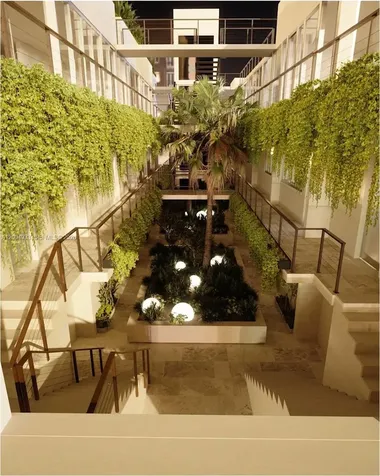 260 Collins Avenue Miami Beach FL 33139