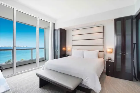4391 Collins Avenue Miami Beach FL 33140