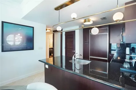 4391 Collins Avenue Miami Beach FL 33140
