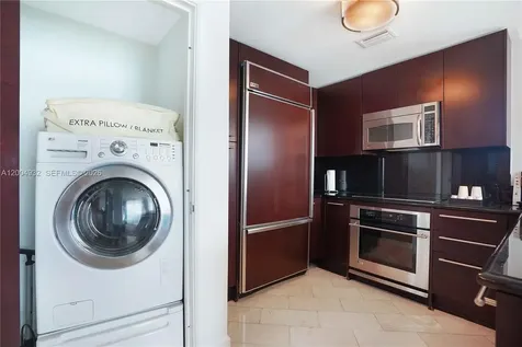 4391 Collins Avenue Miami Beach FL 33140