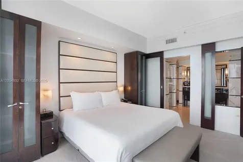 4391 Collins Avenue Miami Beach FL 33140