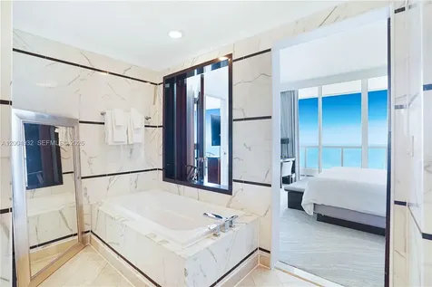 4391 Collins Avenue Miami Beach FL 33140