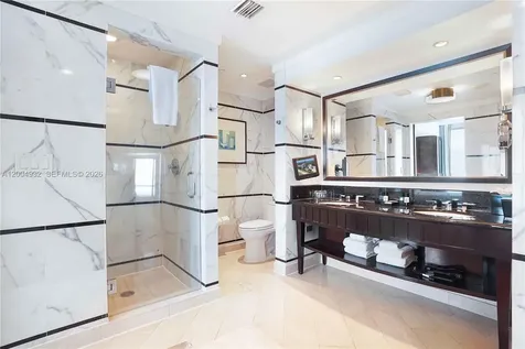 4391 Collins Avenue Miami Beach FL 33140