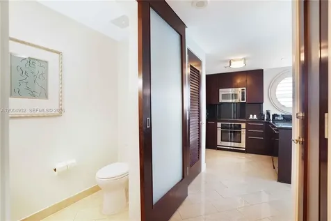 4391 Collins Avenue Miami Beach FL 33140