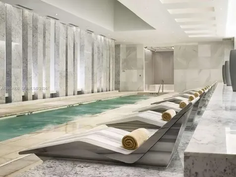4391 Collins Avenue Miami Beach FL 33140