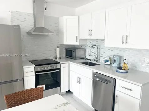 340 S Oakridge S Deerfield Beach FL 33442