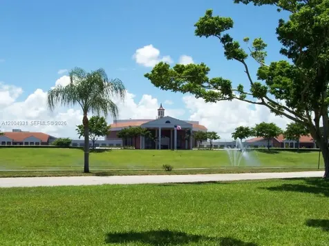 340 S Oakridge S Deerfield Beach FL 33442