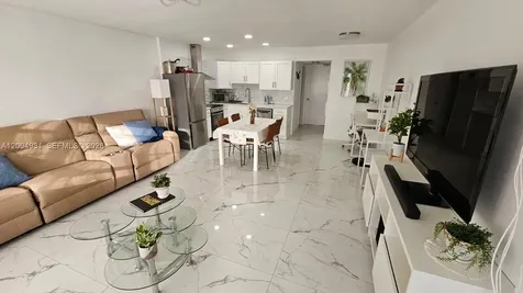 340 S Oakridge S Deerfield Beach FL 33442