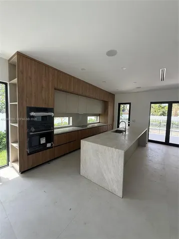 6449 SW 28th Street Miami FL 33155