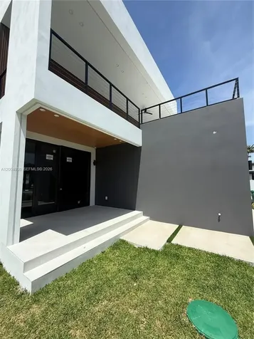 6449 SW 28th Street Miami FL 33155