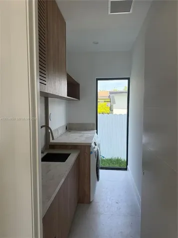 6449 SW 28th Street Miami FL 33155