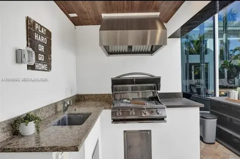 11400 NW 7th Street Plantation FL 33325