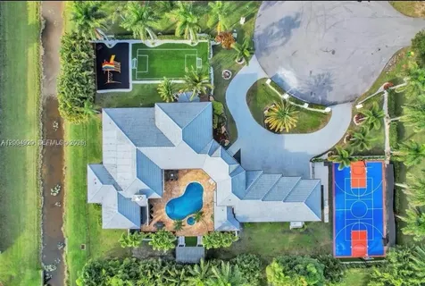 11400 NW 7th Street Plantation FL 33325