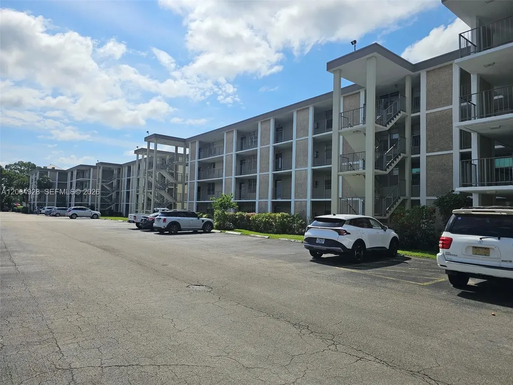 2998 NW 48th Terrace Lauderdale Lakes FL 33313